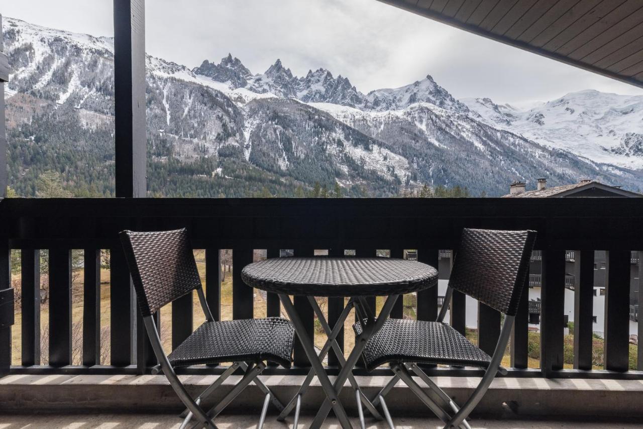 Apartment Les Drus - Alpes Travel - Chamonix - Sleeps 6 Eksteriør billede